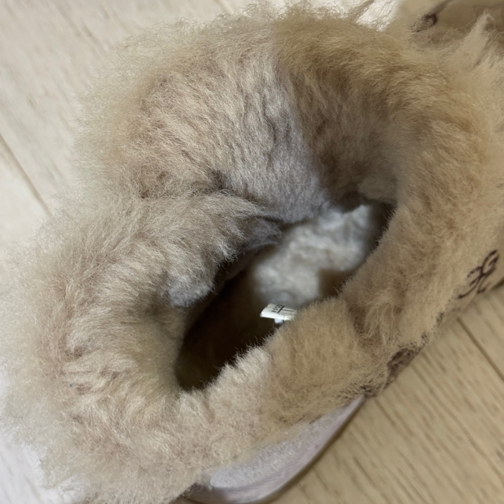 UGG Patterned Boots with Fur Trim - Picture 4 of 5